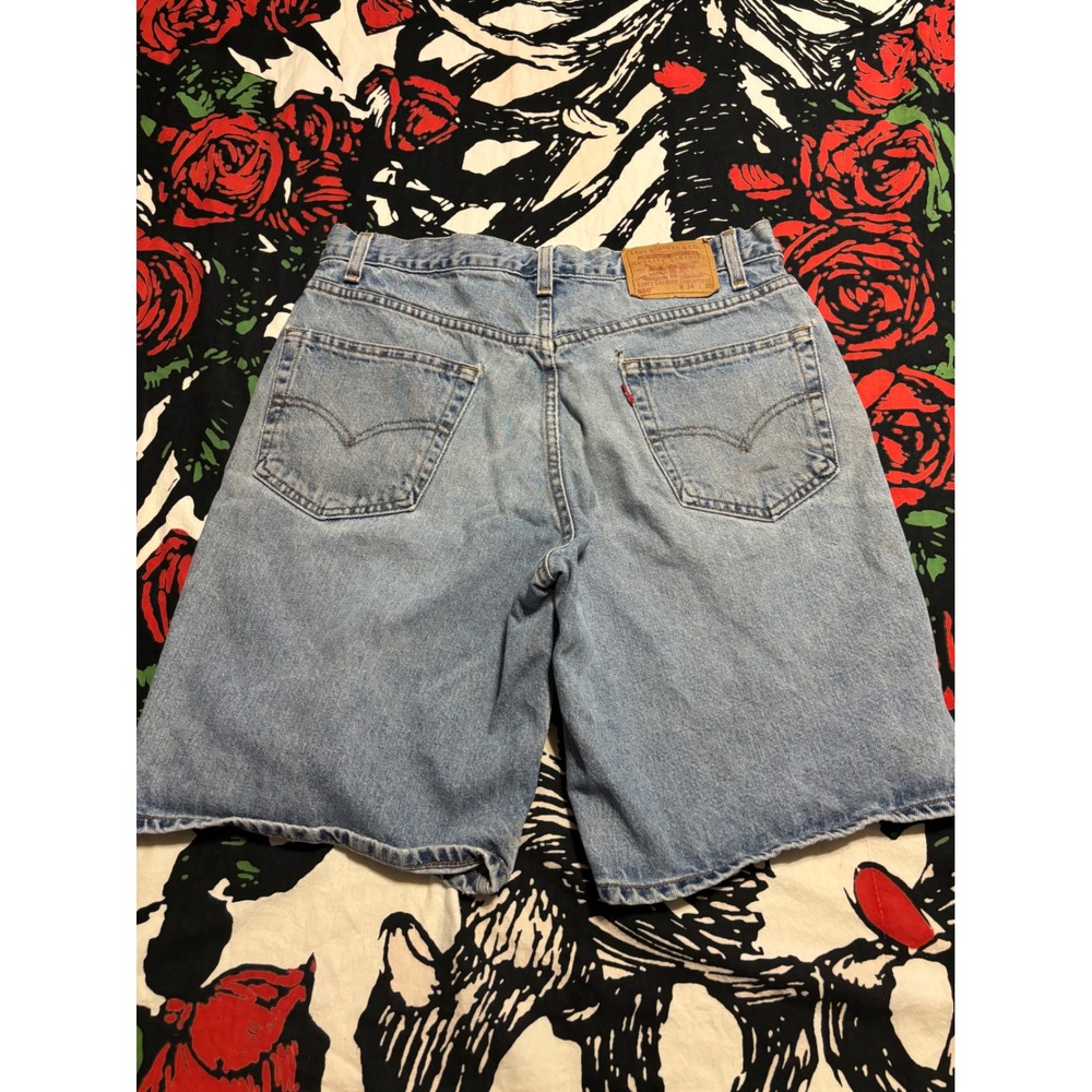 Vintage Levis 550 Relaxed Fit Denim Shorts Mens 34 Light Wash Blue Cut Off Style